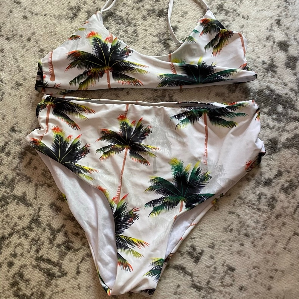 Bathing suit